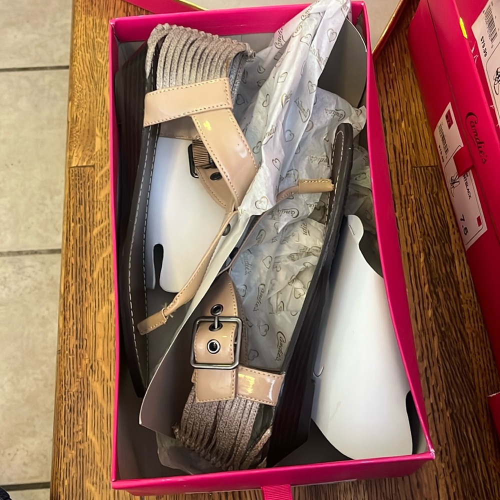 884 New in box candies senna blush sandals thong womens gladiator shoes buckle